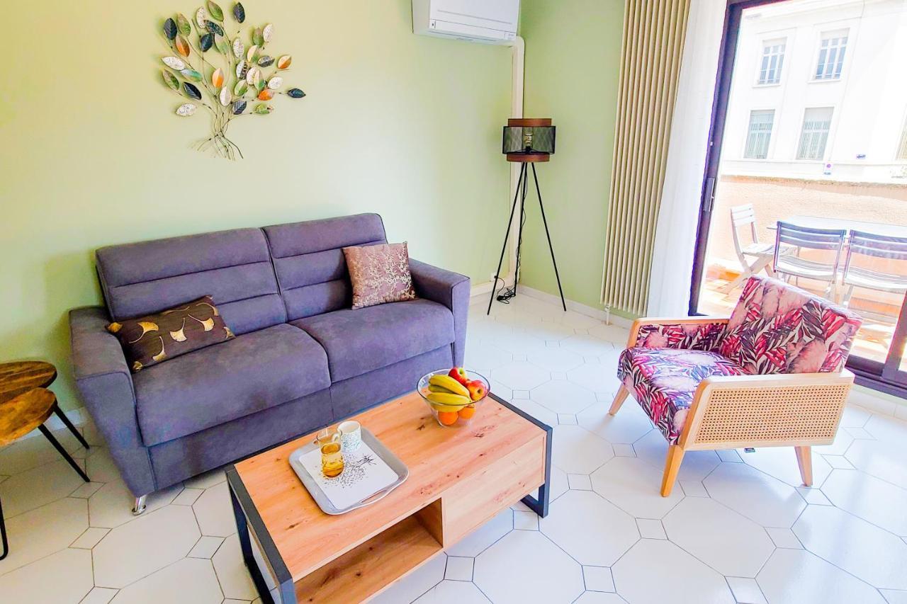 Regard Sur Les Remparts - Terrasse & Parking Apartment Avignon Exterior photo
