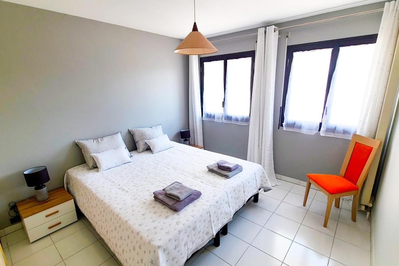 Regard Sur Les Remparts - Terrasse & Parking Apartment Avignon Exterior photo