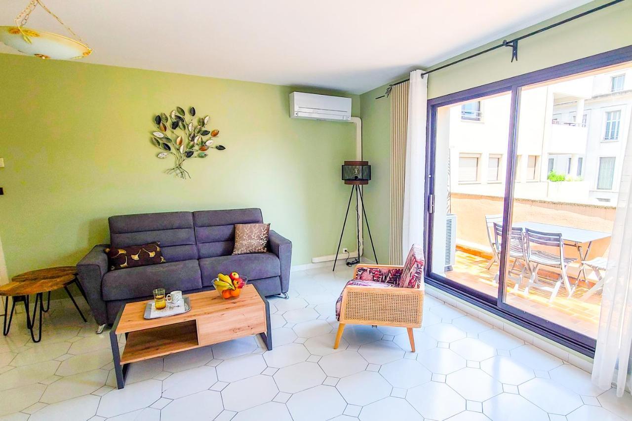 Regard Sur Les Remparts - Terrasse & Parking Apartment Avignon Exterior photo